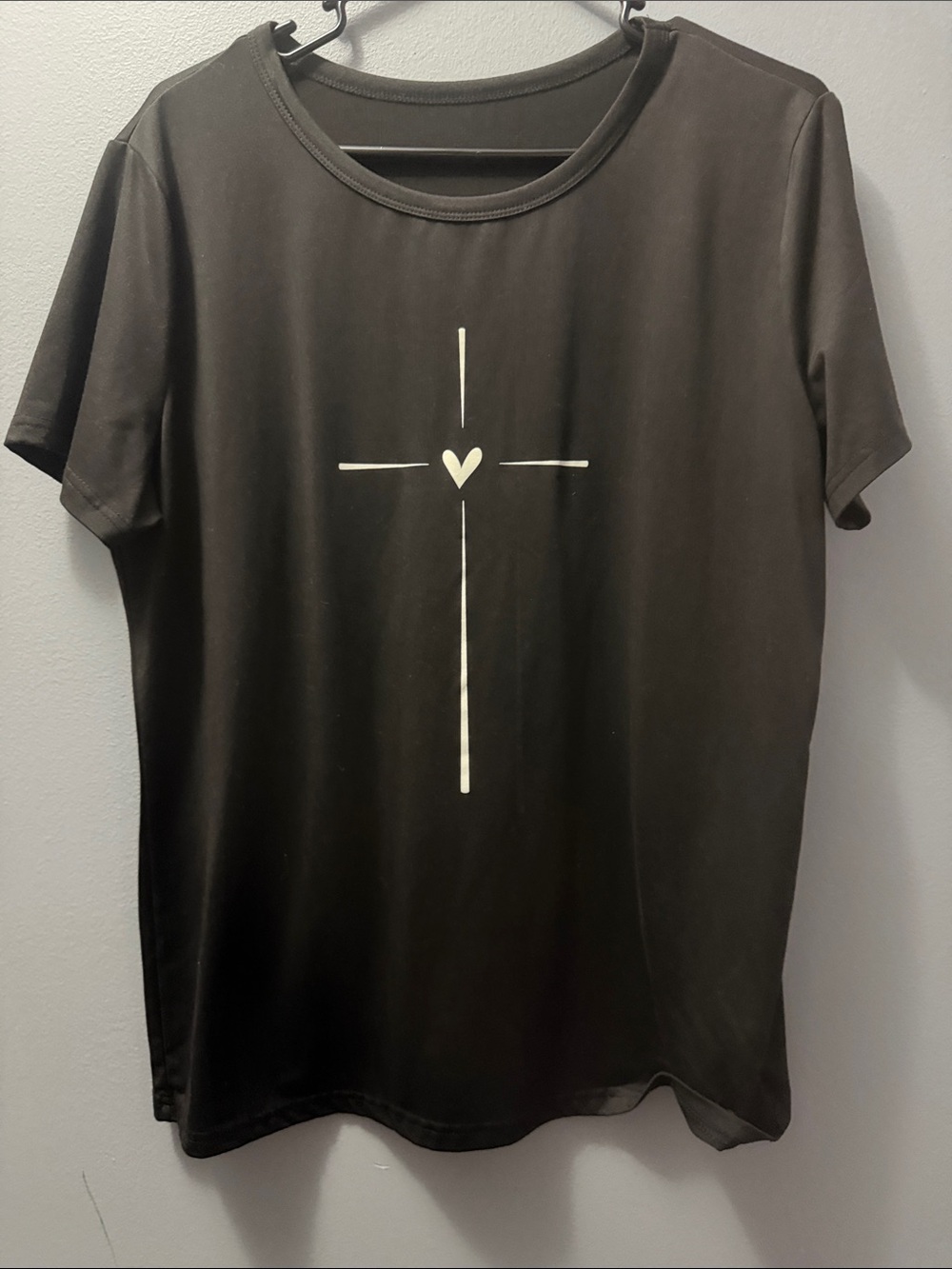 Black Women's Short Sleeve Tee with Heart Cross Graphic